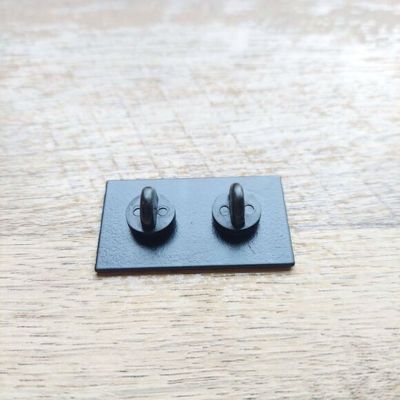 Spy Vs Spy Pin Video Game Enamel Pin Gamer Gift Retro - Picture 2 of 3